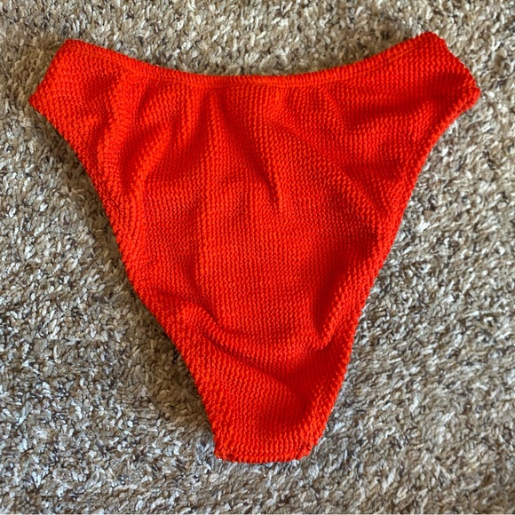 Good American Crinkle Textured Bikini Red Size 1/2 - Picture 5 of 11